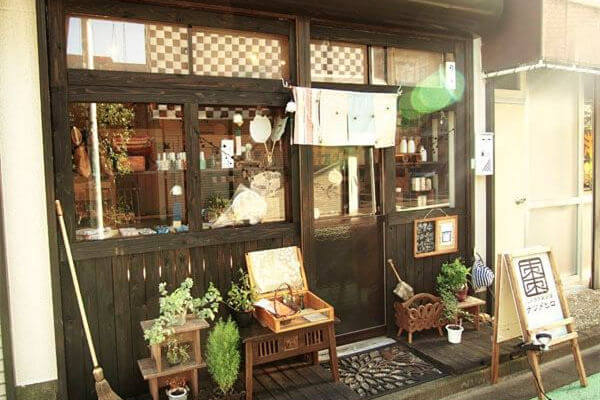 一家文艺的奶茶店