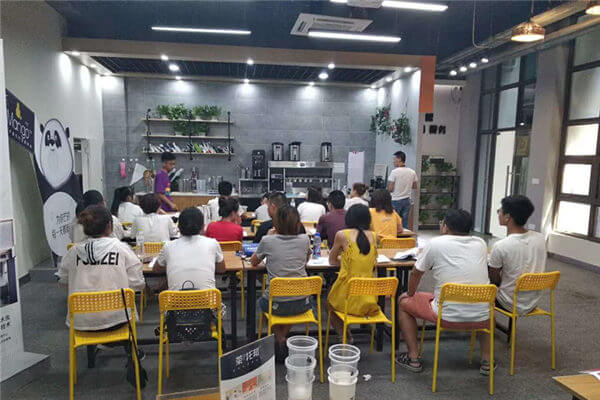 茶托邦加盟商学习