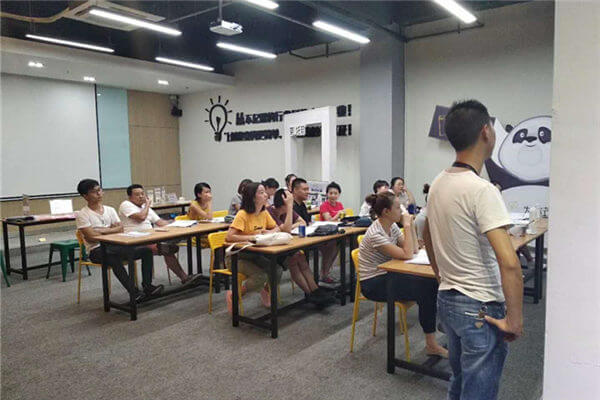 茶托邦加盟商学习的照片