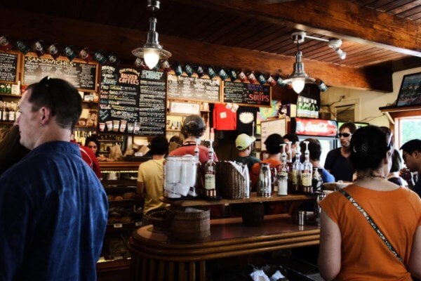 大学附近的奶茶店