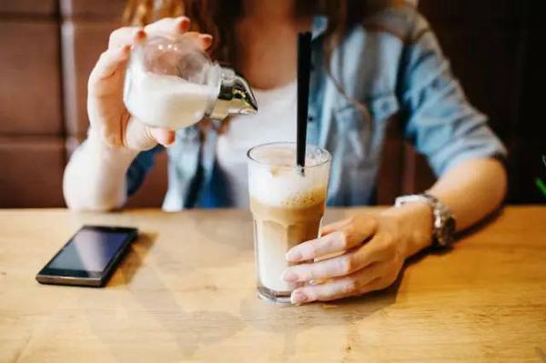 大学生奶茶消费观