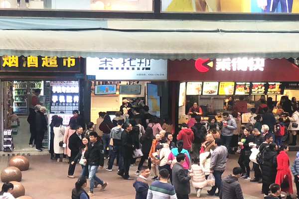 奶茶店从众心理