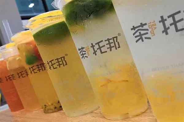 开奶茶店是加盟好还是自创好？