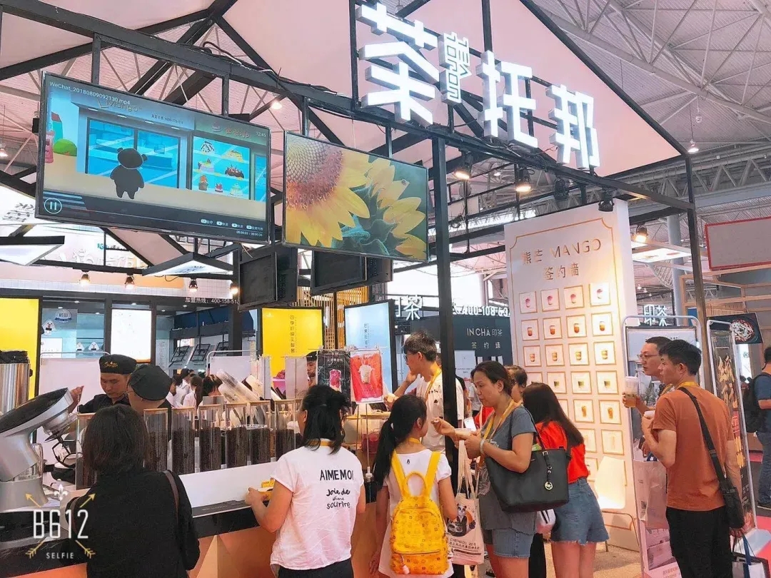 在饮品店运营中，如何做好气氛营销？